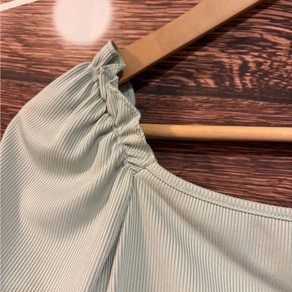 SHEIN Puff Sleeve Crop Top - Light Gray - Picture 7 of 12